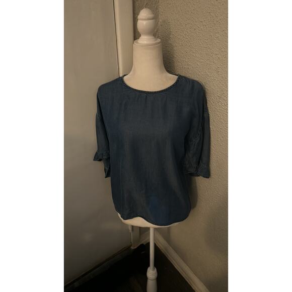dizzylissi Tops - DizzyLissy Lightweight Denim Ruffle Top M Boho Festival Casual Lightweight Boho